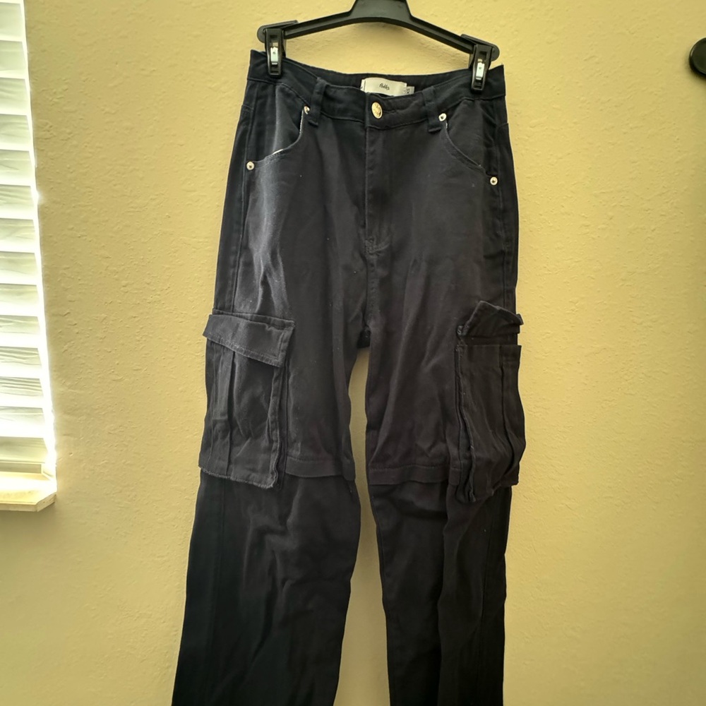 Adika Cargos